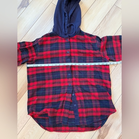 American Eagle Outfitters Red and Blue Plaid Shirt - Picture 4 of 4